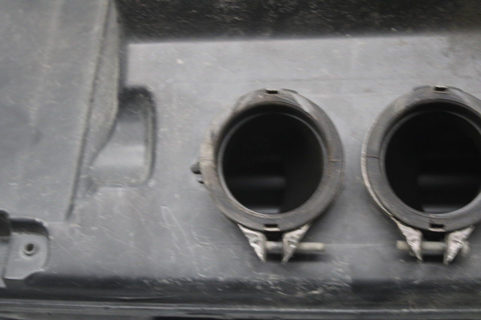 05-09 SUZUKI BOULEVARD C90 AIRBOX AIR INTAKE FILTER BOX BB692