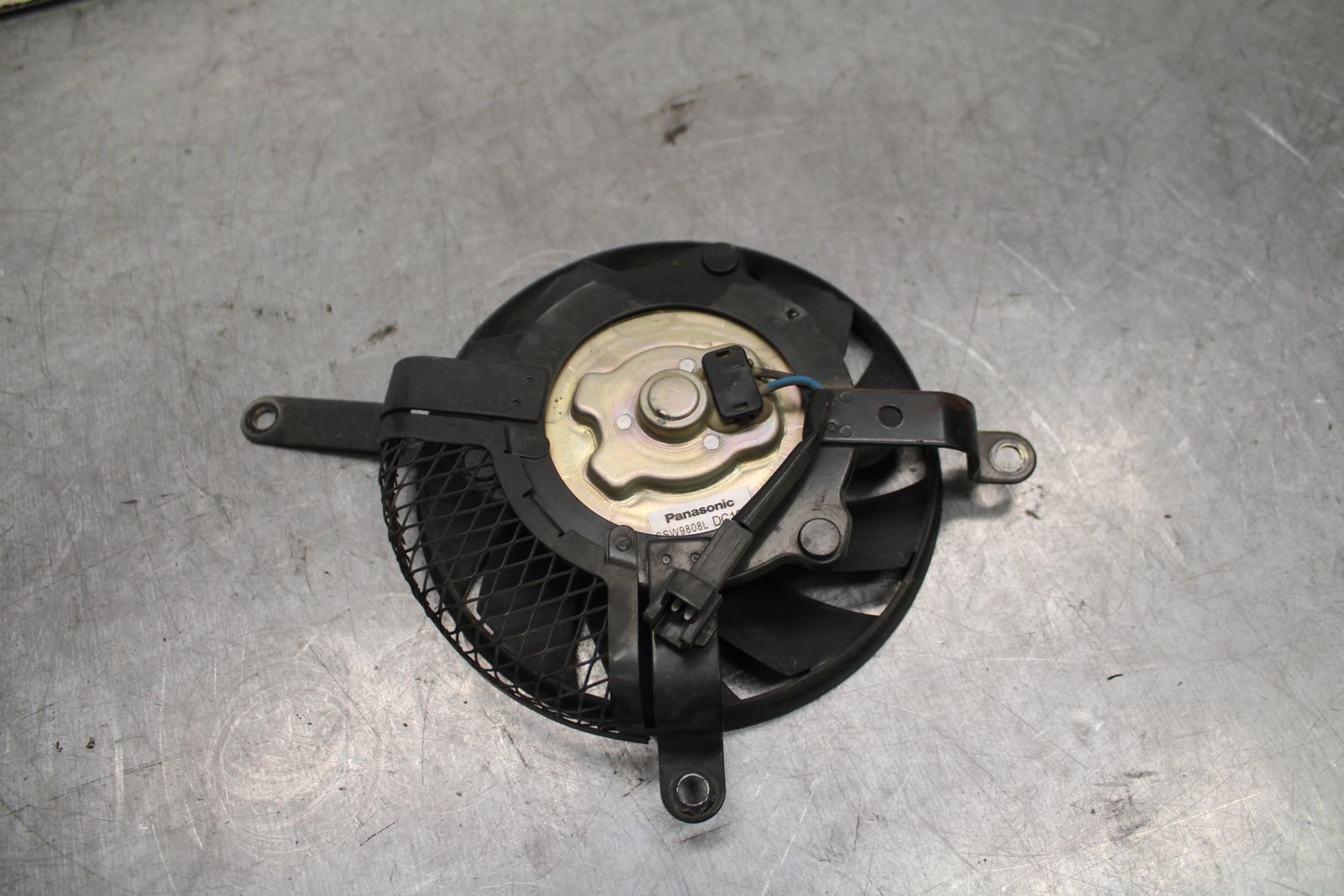 08-09 SUZUKI GSXR600 ENGINE RADIATOR COOLING FAN BB728