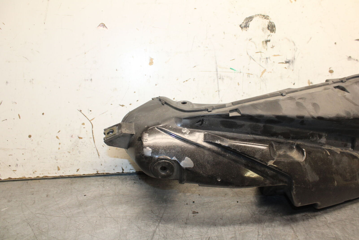 06-07 SUZUKI GSXR 600 RIGHT RAM AIR INTAKE DUCT TUBE BB737