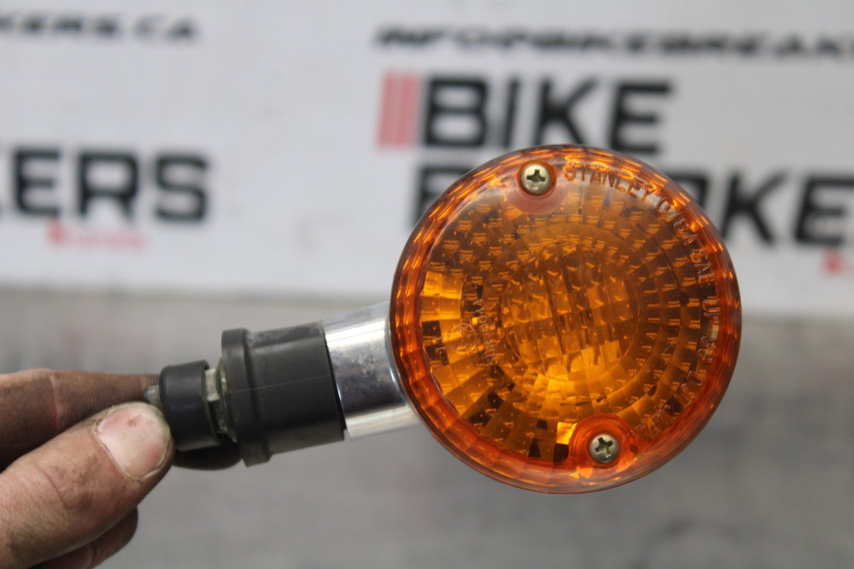 03 KAWASAKI VULCAN 1600 LEFT FRONT TURN SIGNAL LIGHT INDICATOR BB865