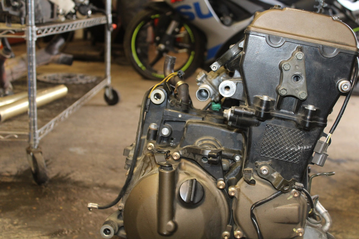 04-05 KAWASAKI NINJA ZX10R ENGINE MOTOR BB931