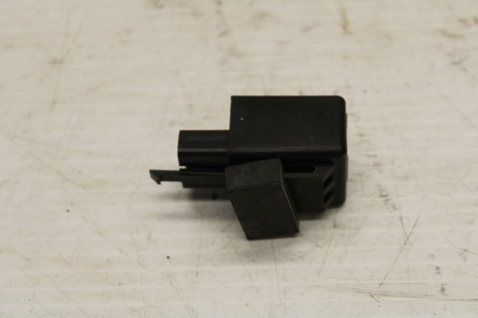 13-18 KAWASAKI NINJA ZX6R TURN SIGNAL BLINKER RELAY FLASHER SWITCH BB240