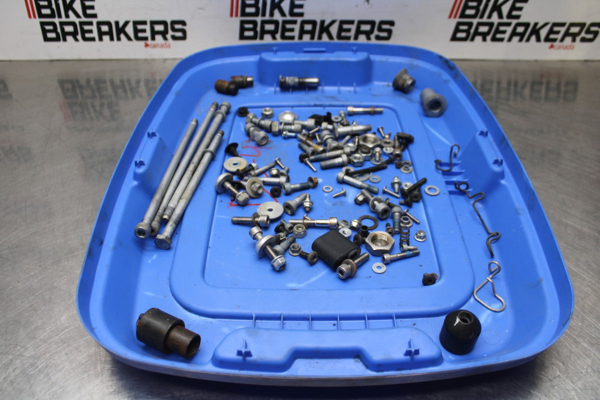 19 MOTO GUZZI V7 III BOLTS HARDWARE MOTOR SCREWS BB831