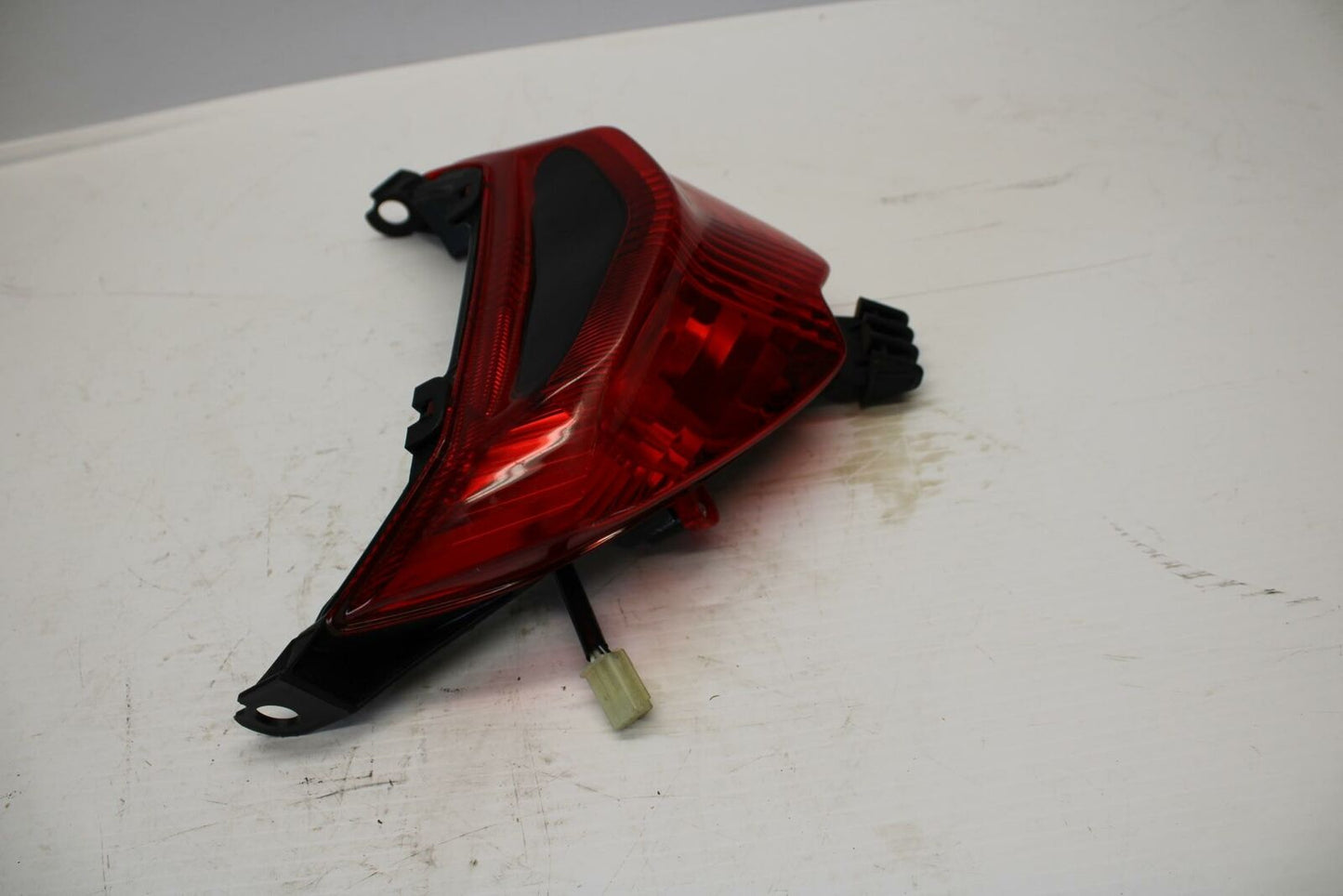 13-16 SUZUKI BANDIT 1250S ABS REAR TAIL TAILLIGHT BACK BRAKE LIGHT #B BB238