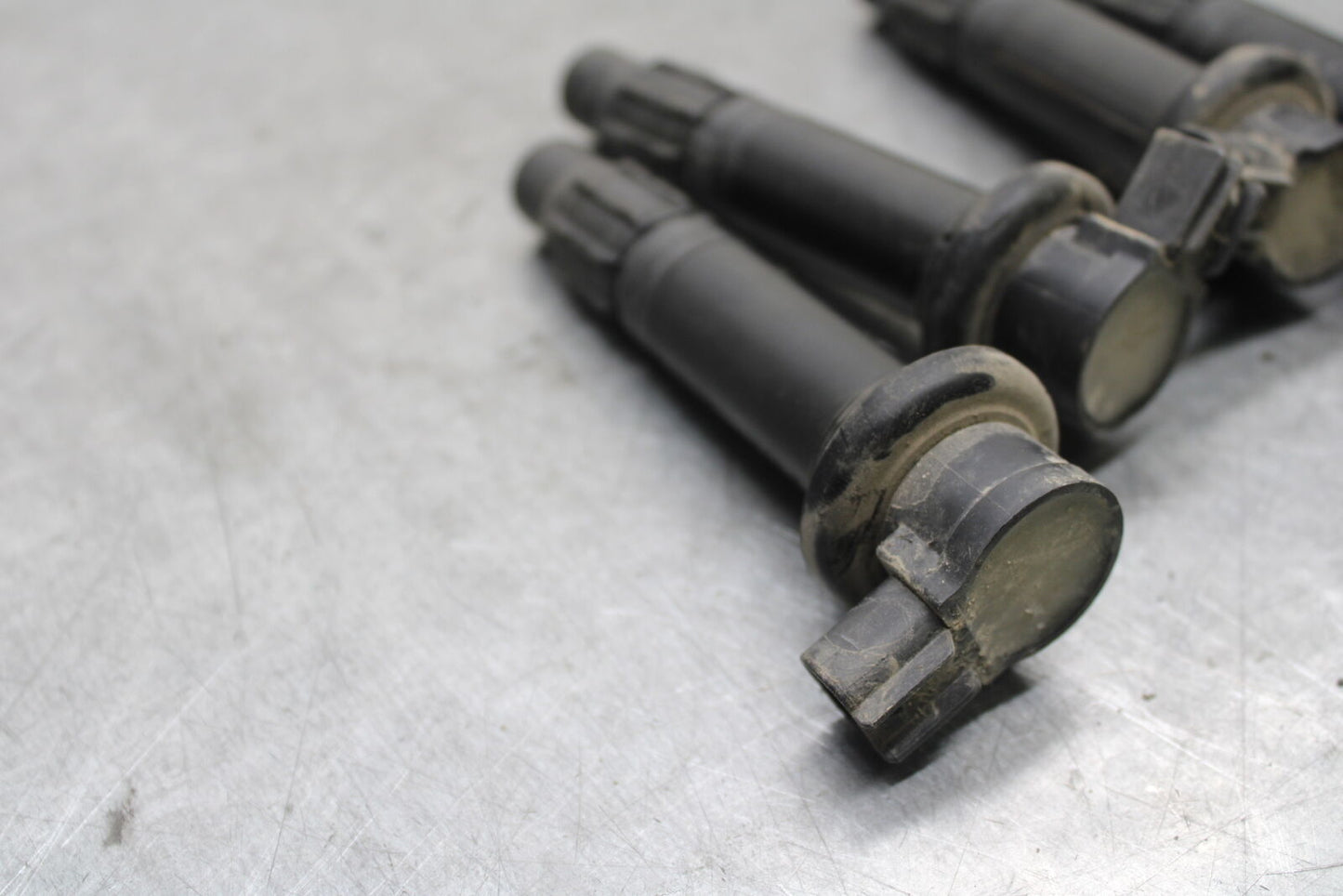 07-08 YAMAHA YZF R1 IGNITION COILS COIL SPARK PLUG CAPS 4C8-82310-00-00  BB675