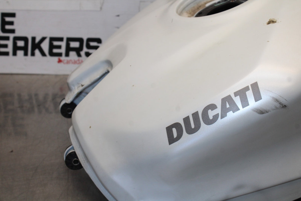 16 DUCATI 959 PANIGALE GAS TANK FUEL CELL PETROL RESERVOIR BB912