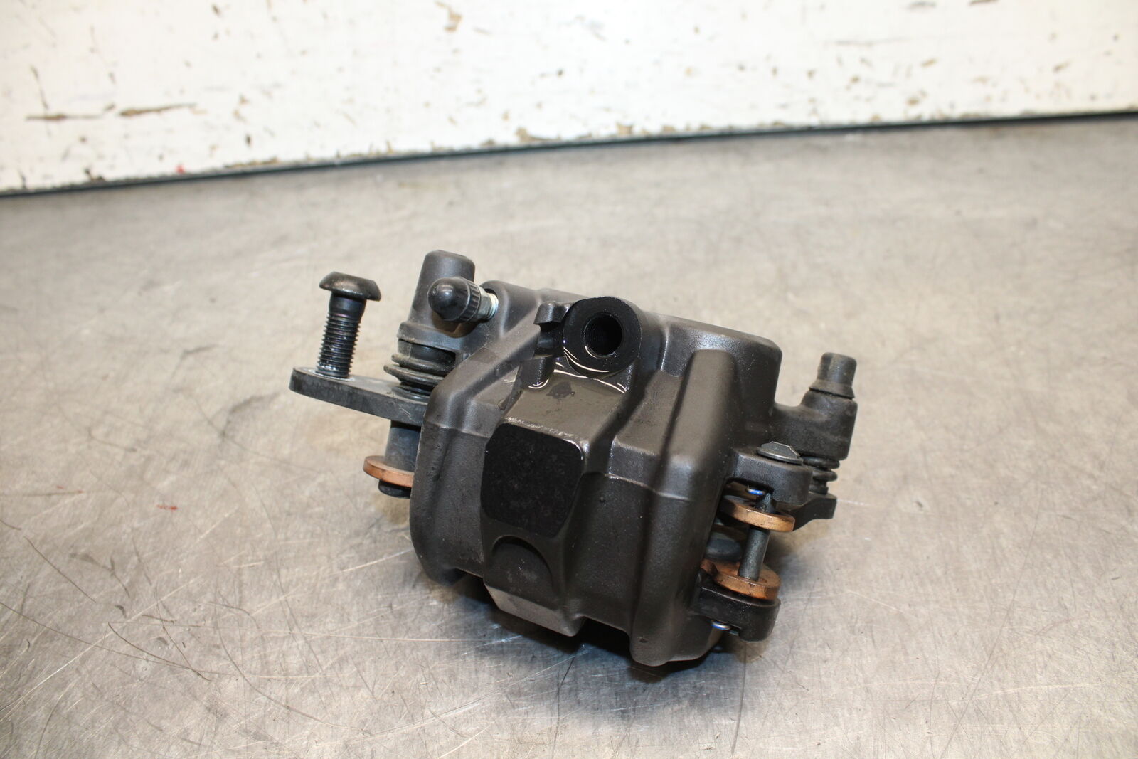 19-24 YAMAHA R3 RIGHT FRONT BRAKE CALIPER BB736