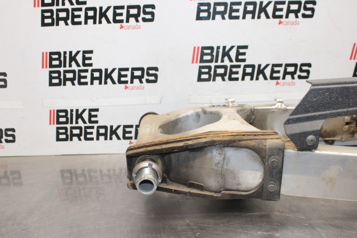 97-00 SUZUKI GSXR600 SRAD REAR SWINGARM BACK SUSPENSION SWING ARM BB921