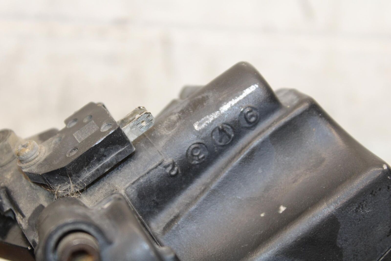 2000 Kawasaki Ninja ZX12R ZX1200A FRONT BRAKE MASTER CYLINDER w/ LEVER BB565