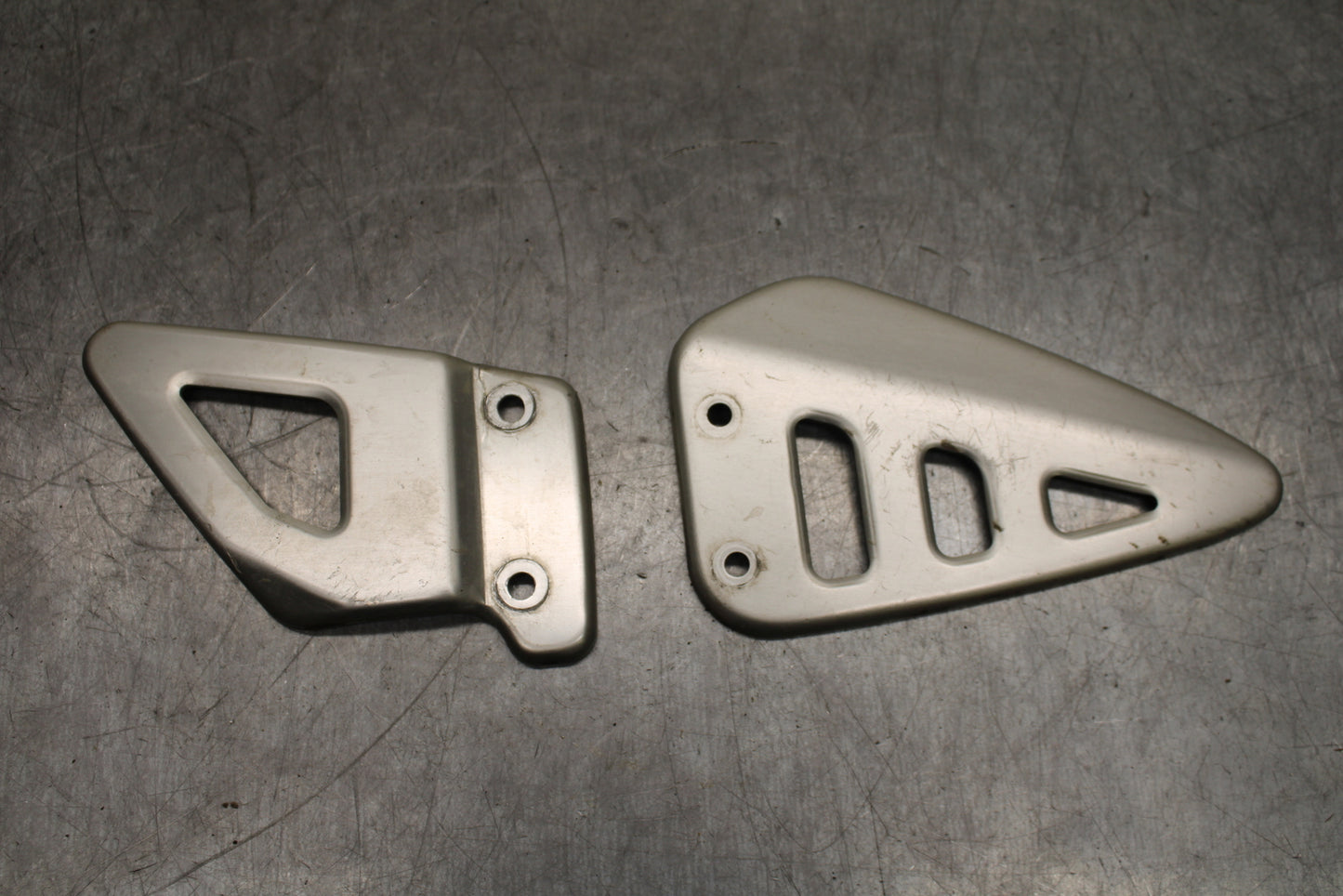 97-99 SUZUKI GSXR600 SRAD REARSET REAR SET HEEL GUARD COVER SET BB123