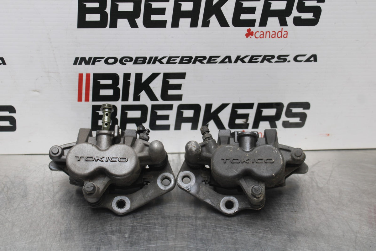 06-07 KAWASAKI NINJA 650R EX650A RIGHT LEFT FRONT BRAKE CALIPER SET PAIR BB774