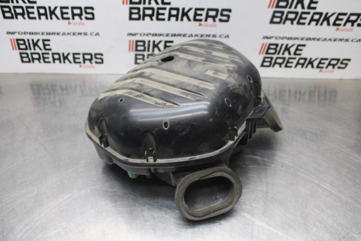 04-05 SUZUKI GSXR600 AIRBOX AIR INTAKE FILTER BOX BB792