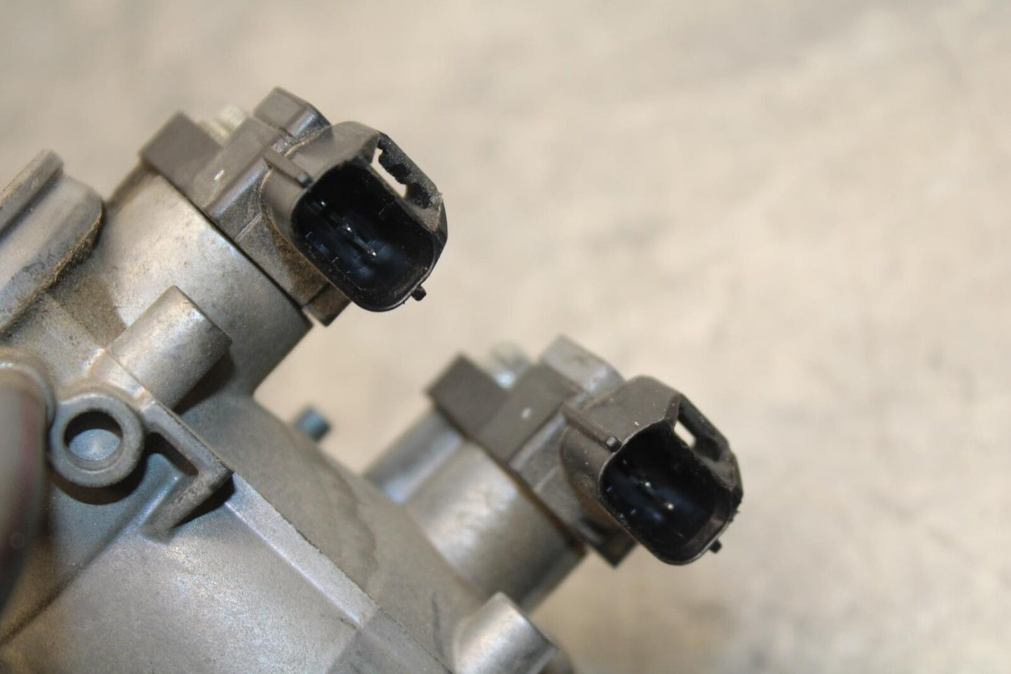 09-12 KAWASAKI NINJA ZX6R MAIN FUEL INJECTORS / THROTTLE BODIES 16163-0128 BB617