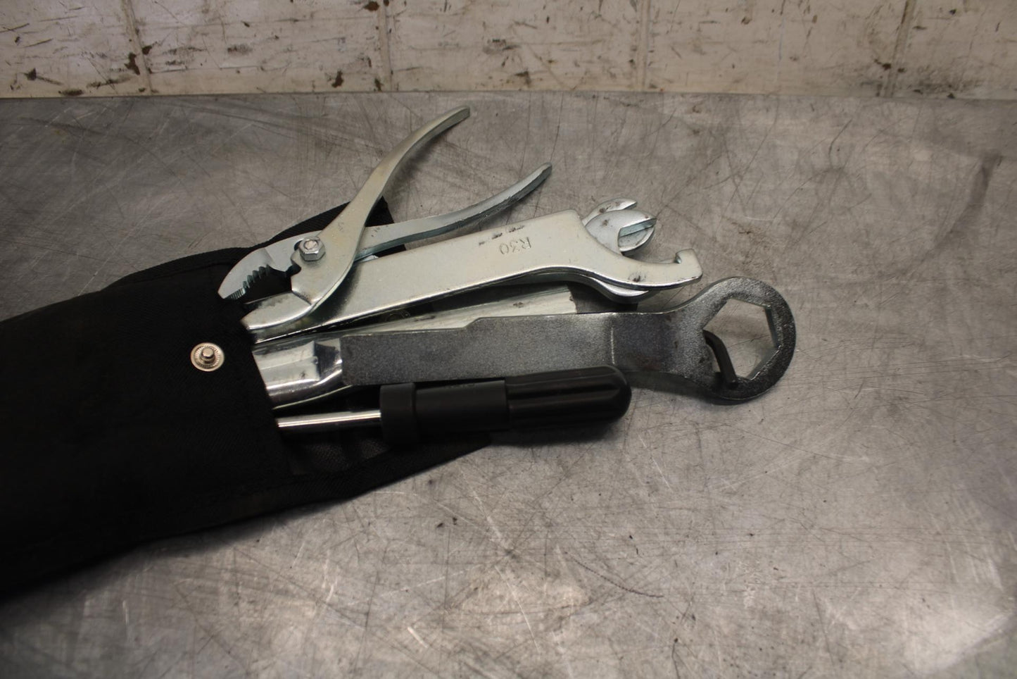 2015 Kawasaki Ninja 300 EX300B STOCK TOOLS OEM TOOL BAG KIT SET 32099-0721 BB518