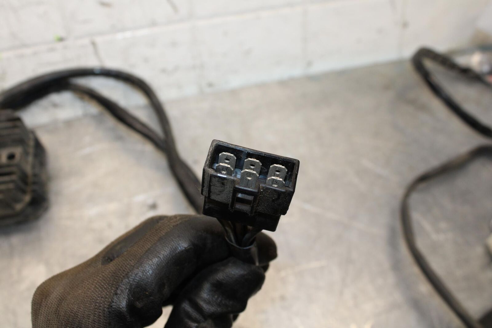 2005 Kawasaki Vulcan 1600 VN1600D Nomad RECTIFIER VOLTAGE REGULATOR BB556