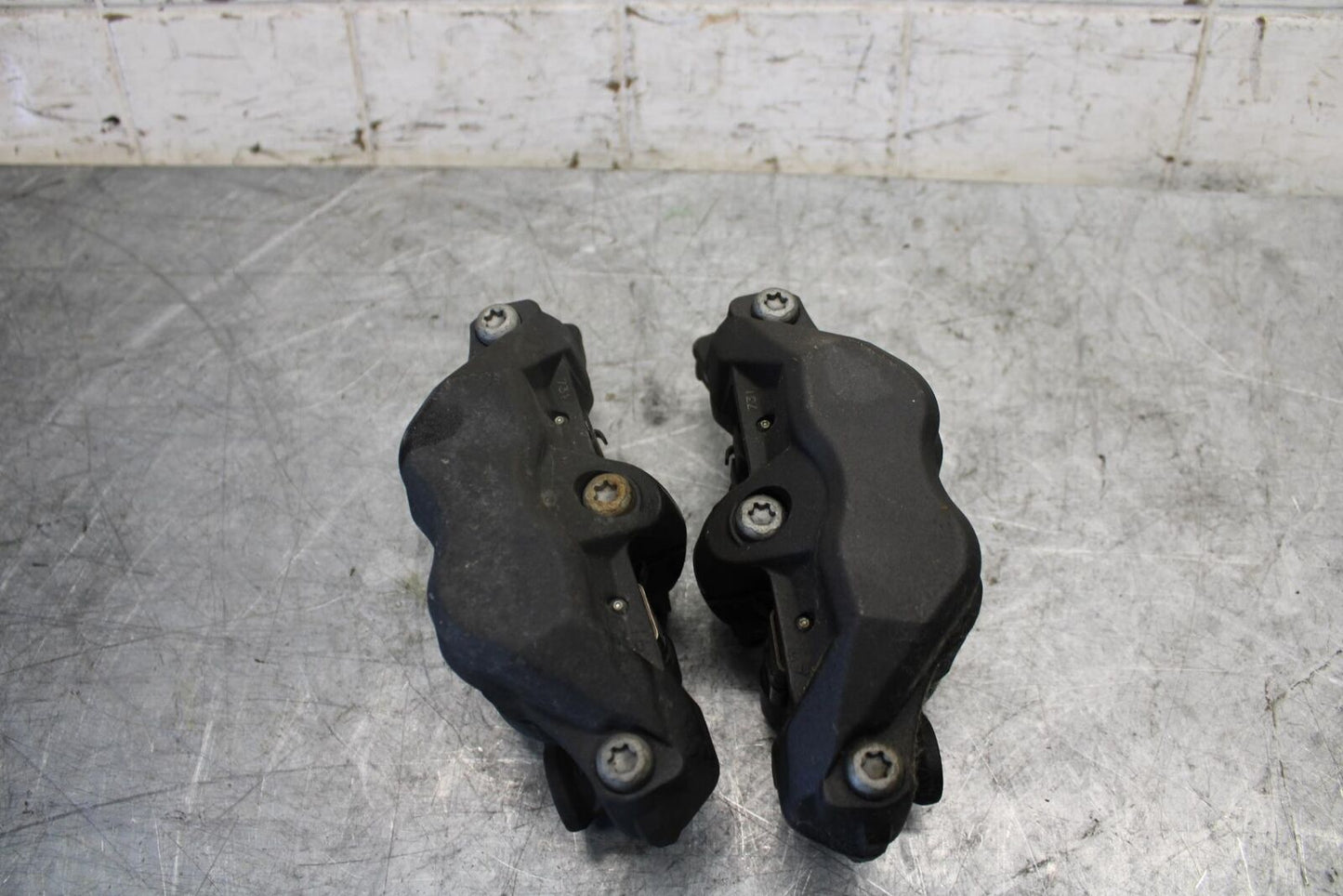 2009 Honda CBR600RR RIGHT LEFT FRONT BRAKE CALIPER SET PAIR CALIPERS BB536