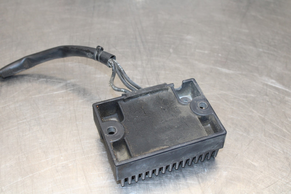 95-03 HARLEY-DAVIDSON SPORTSTER 1200 XL1200C RECTIFIER VOLTAGE REGULATOR BB817