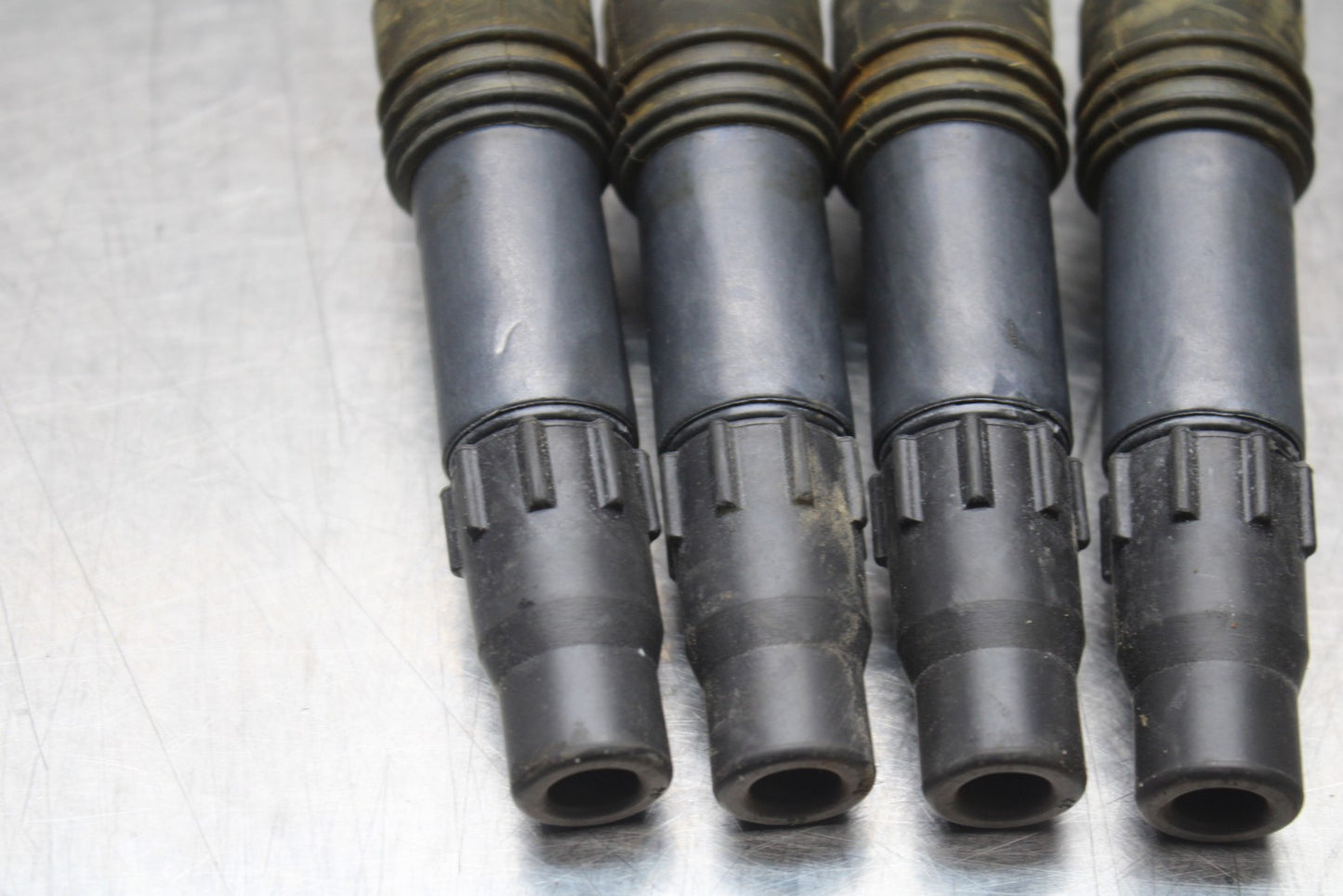 07 SUZUKI GSXR1000 IGNITION COILS COIL SPARK PLUG CAPS 33410-35F10 BB770