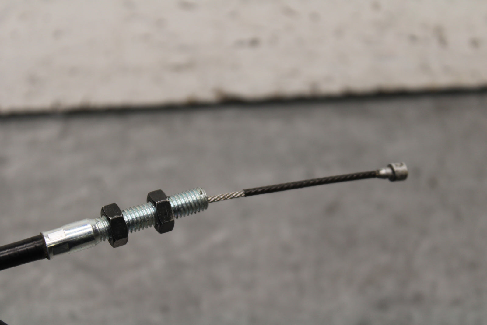 22-24 YAMAHA XSR900 CLUTCH CABLE LINE BB683