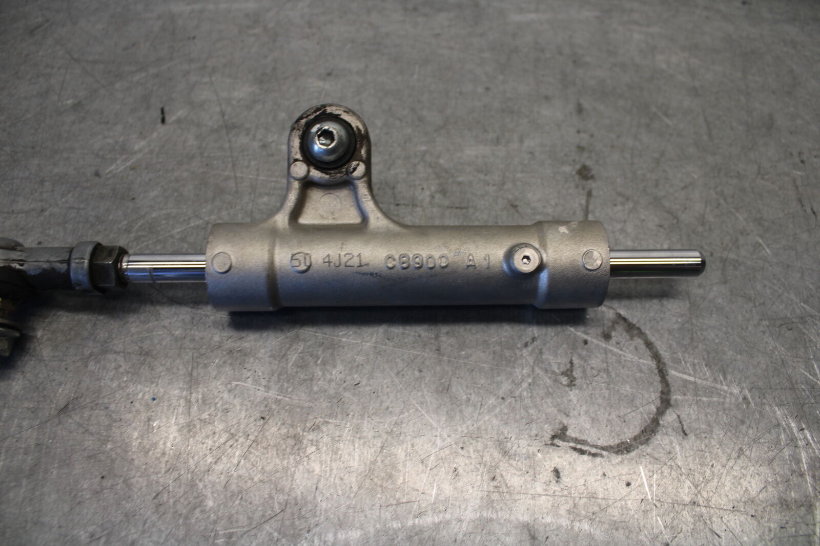 04 SUZUKI GSXR600 STEERING DAMPER STABILIZER 51750-40F50 BB676