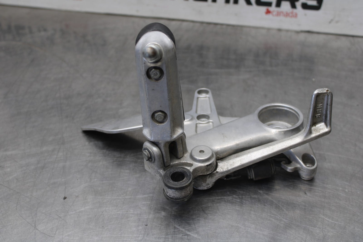 98-05 HONDA SUPER HAWK 1000 VTR1000F RIGHT REARSET DRIVER FOOT PEG BB924