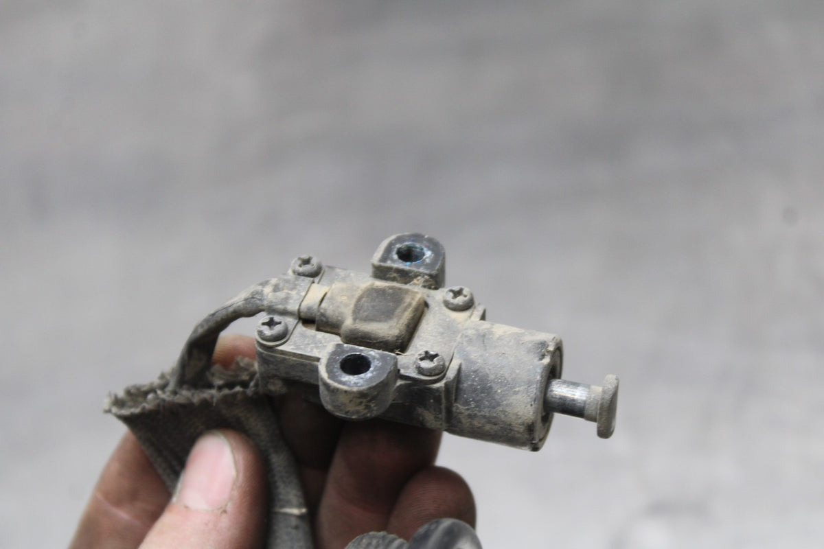 19 MOTO GUZZI V7 III KICKSTAND SIDE KICK STAND SENSOR BB831