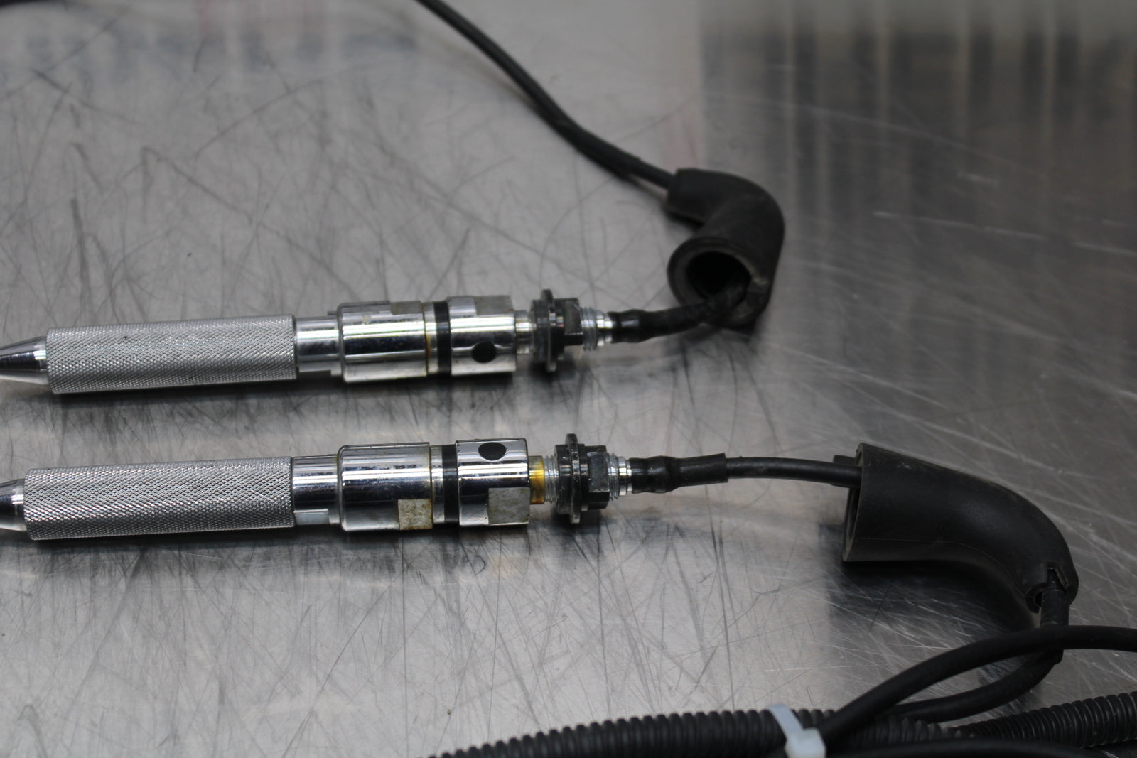 09 YAMAHA ROYAL STAR XVZ1300TF VENTURE RADIO STEREO ANTENNA SET PAIR BB151
