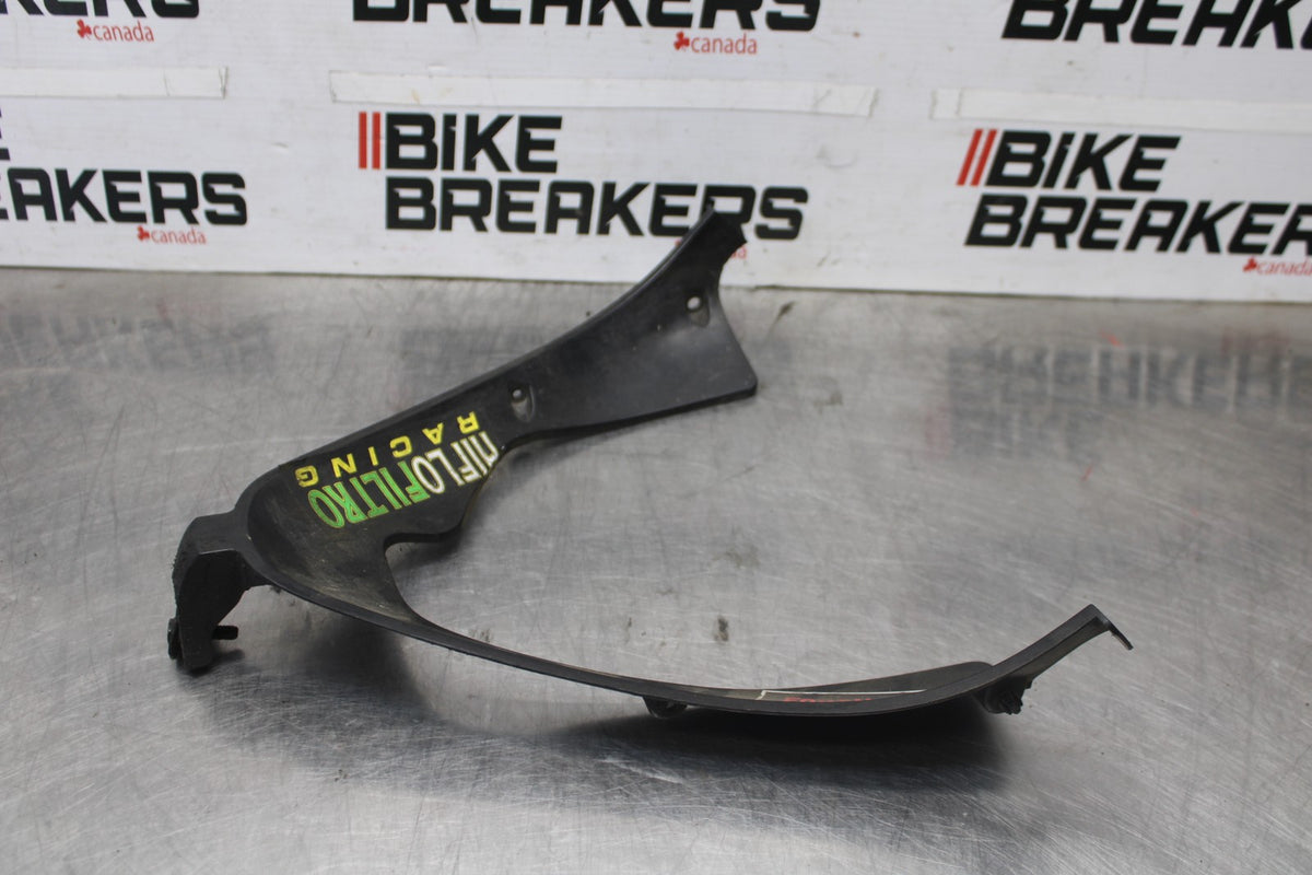 00-01 HONDA CBR929RR FRONT LOWER INNER EXHAUST V FAIRING COWL GUARD BB925