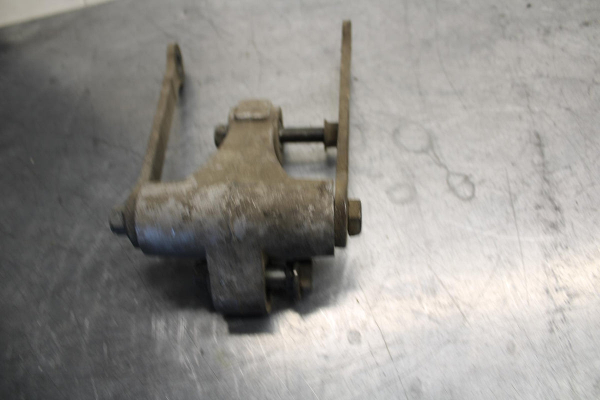 89-90 YAMAHA FZR600 REAR DOGBONE SHOCK LINKAGE LINK BB76