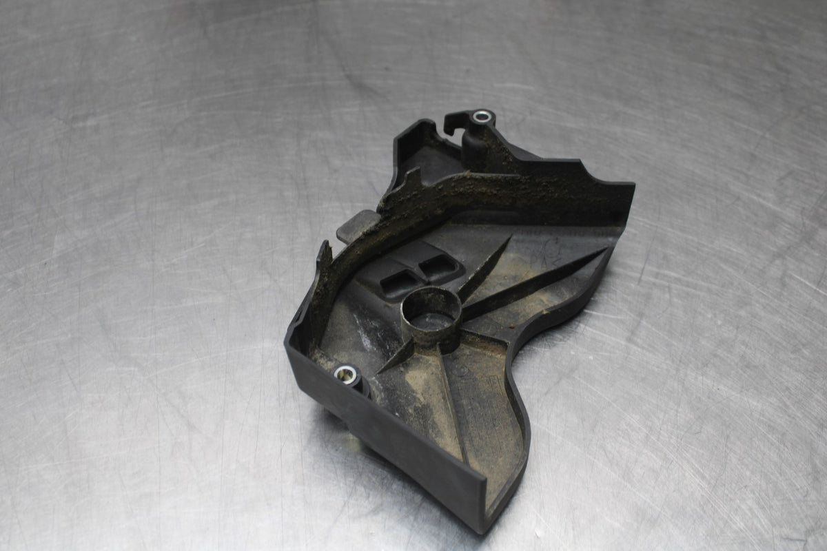 23 YAMAHA YZF R3 ENGINE SPROCKET COVER BB806