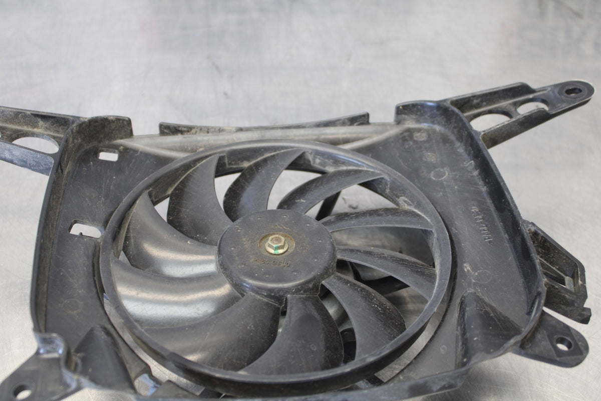 20 TRIUMPH STREET TRIPLE 765 ENGINE RADIATOR COOLING FAN BB864
