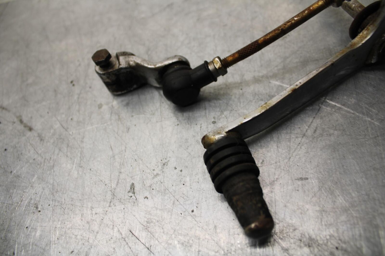 84-85 YAMAHA FJ1100 SHIFTER LINKAGE SHIFT LINK PEDAL 1TX-18101-02-00 BB29