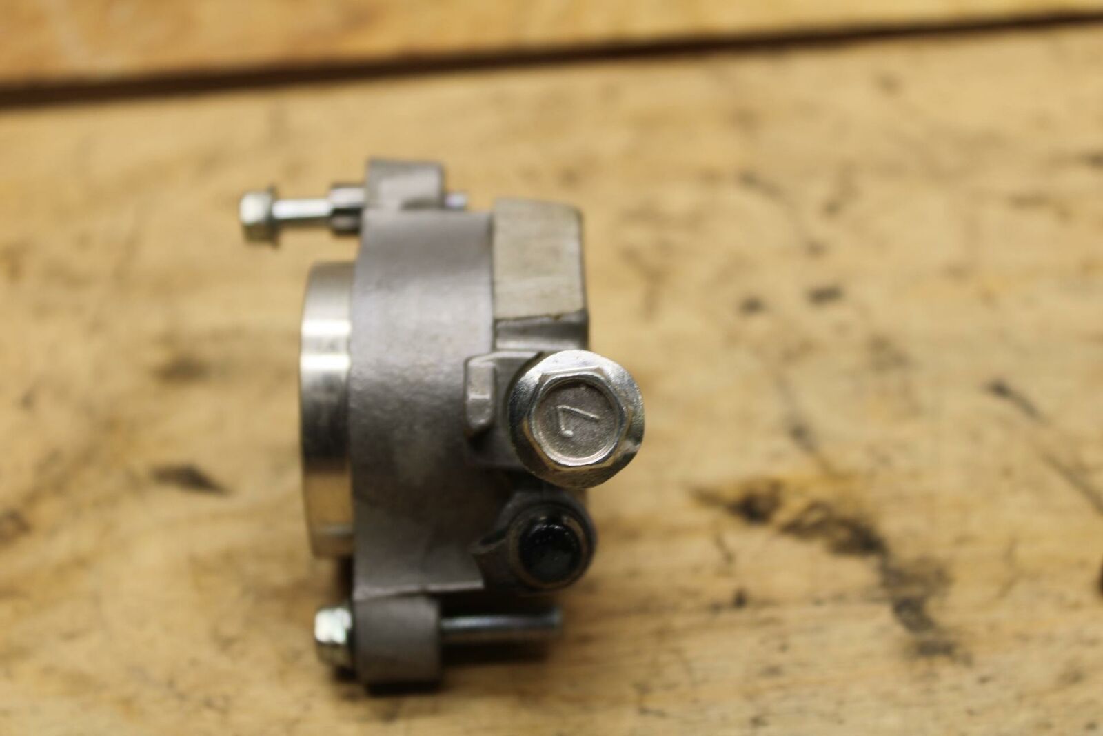 07-12 SUZUKI BANDIT 650S CLUTCH SLAVE PISTON CYLINDER BB328