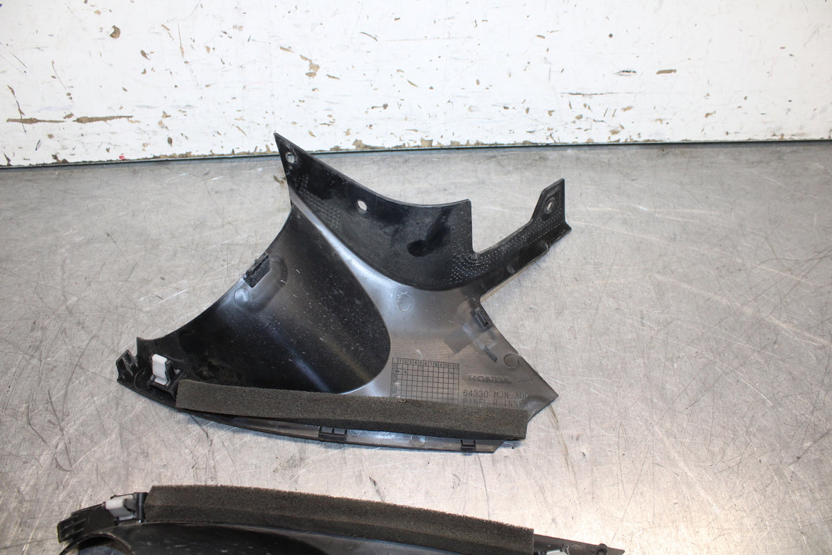 14 HONDA CTX1300A INNER UPPER FAIRING COWL PLASTIC COVER BB732