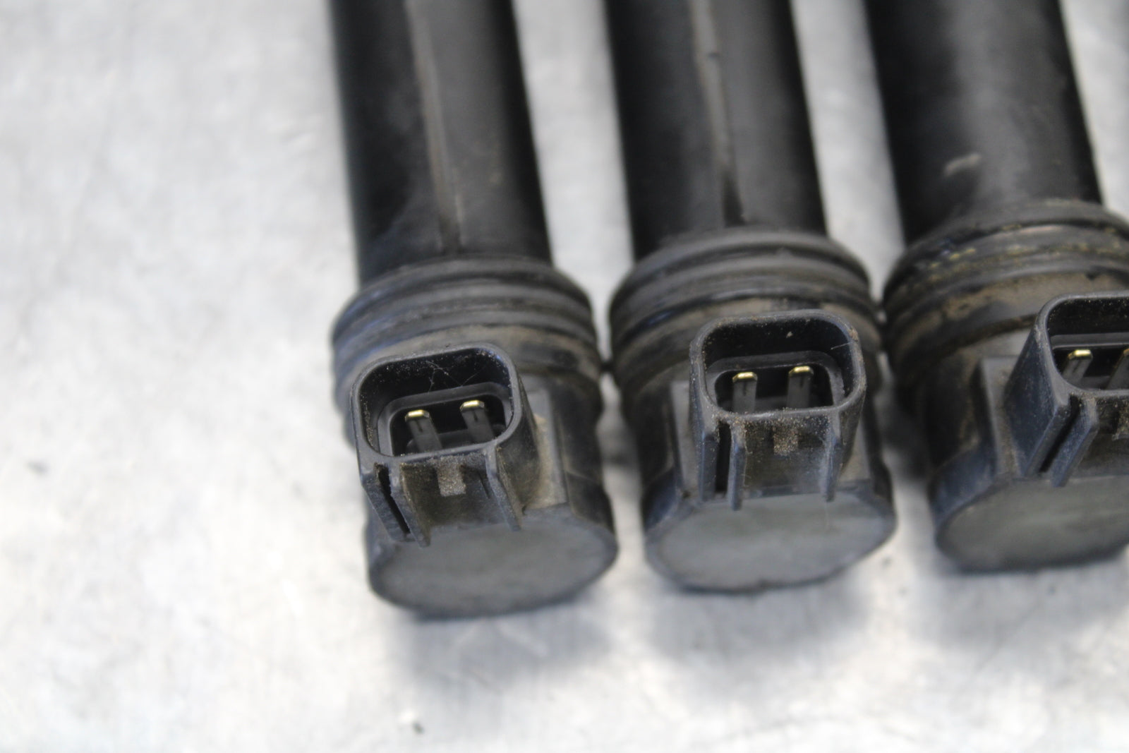 03-04 KAWASAKI NINJA ZX6RR IGNITION COILS COIL SPARK PLUG CAPS BB684