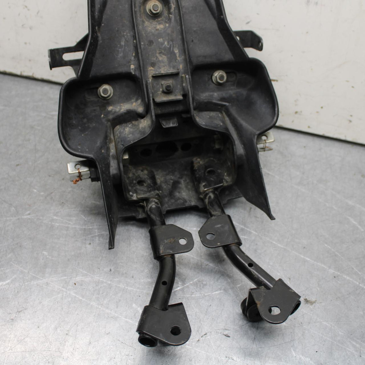 15-18 HONDA CB300FA REAR BACK FENDER MUD GUARD BB646