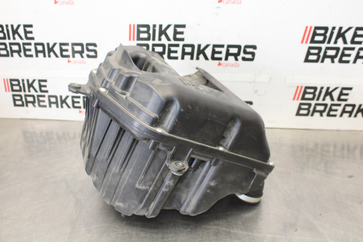 15-17 YAMAHA FJ09 AIRBOX AIR INTAKE FILTER BOX BB906