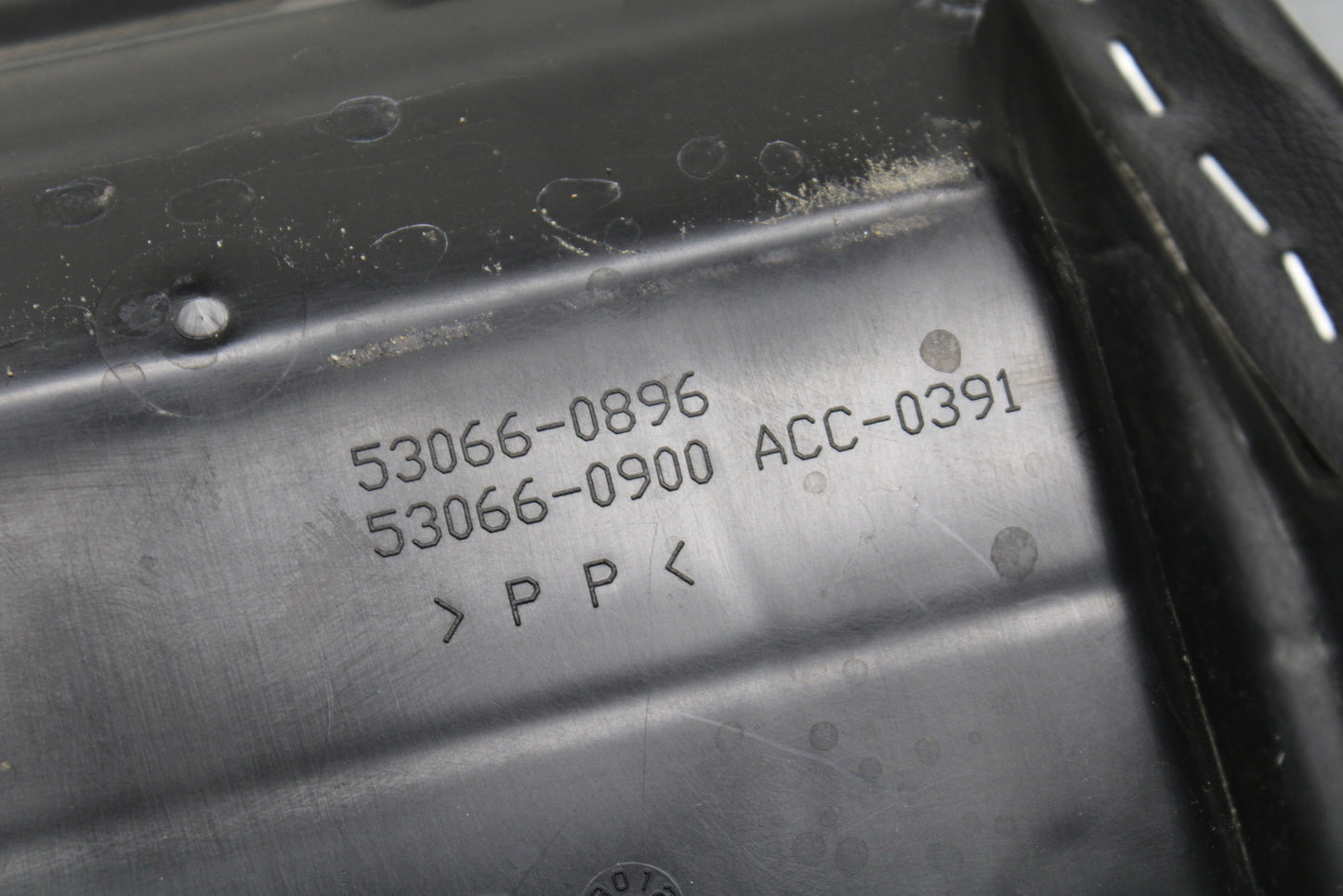 24 KAWASAKI NINJA 500 ABS FRONT DRIVERS SEAT PAD SADDLE PILLION BB730