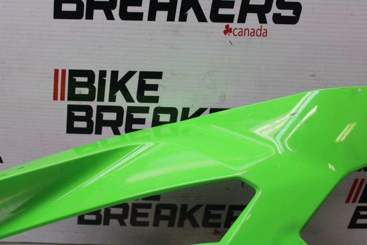 24-25 KAWASAKI NINJA ZX4R LEFT MID UPPER SIDE FAIRING COWL PLASTIC BB827