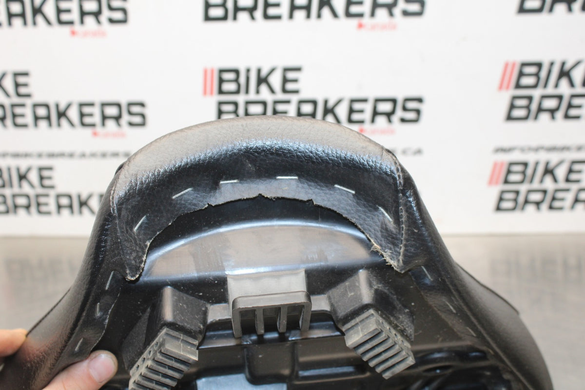 15 SUZUKI BOULEVARD C50 FRONT DRIVERS SEAT BB775