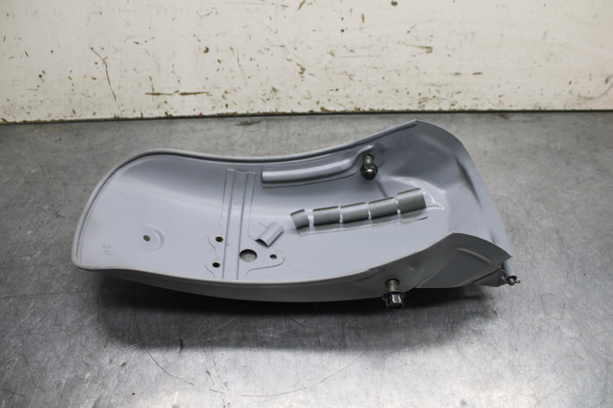 78-81 YAMAHA XS1100 REAR BACK FENDER MUD GUARD BB107