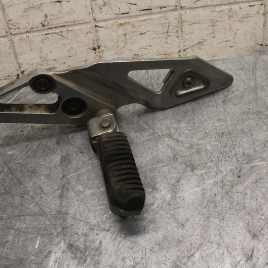 1993 Suzuki GSXR1100W LEFT REARSET REAR SET DRIVER FOOT PEG REST STOP BB46