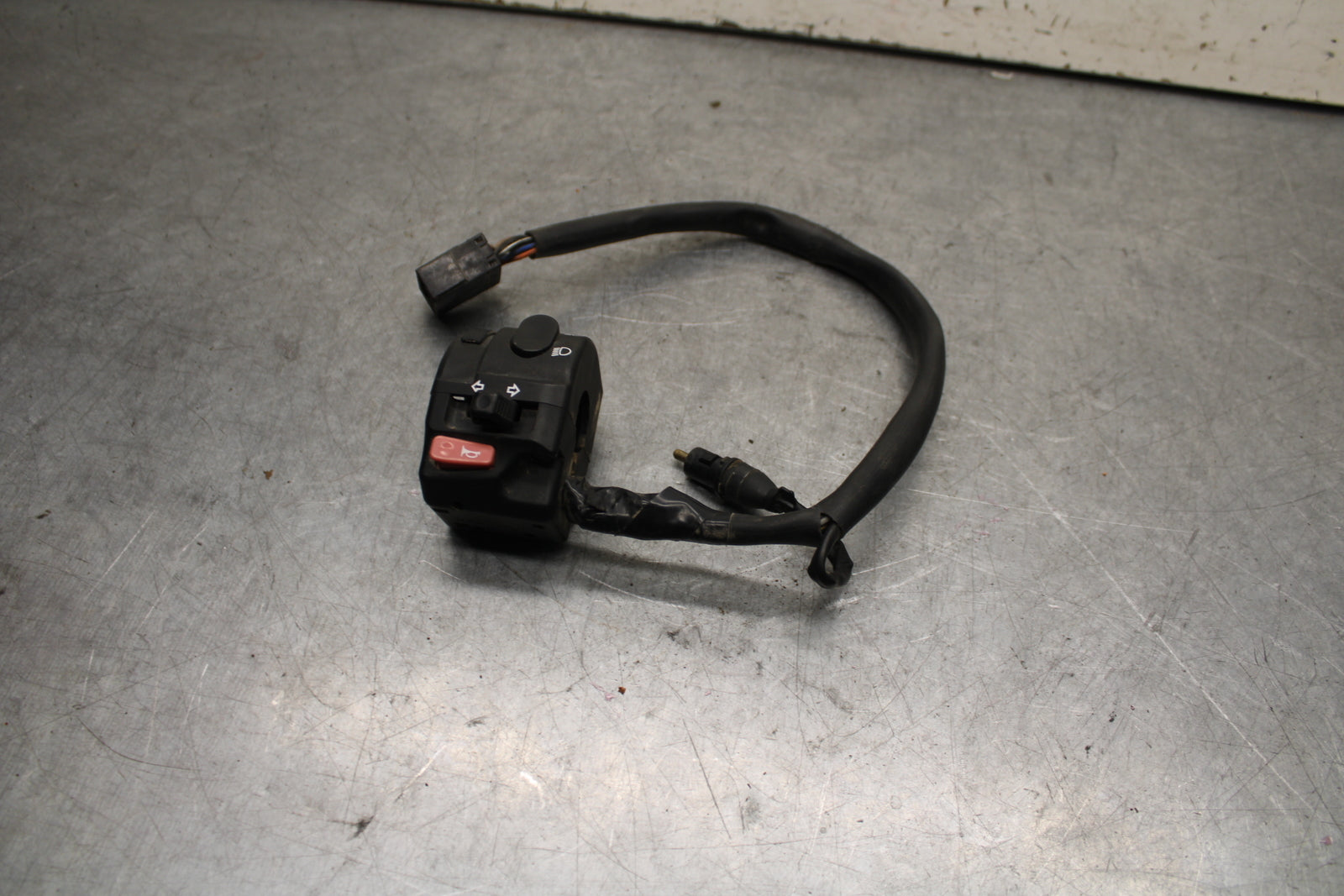 09-11 TRIUMPH DAYTONA 675 LEFT CLIP ON HANDLE HORN SIGNALS SWITCH SWITCHES BB652