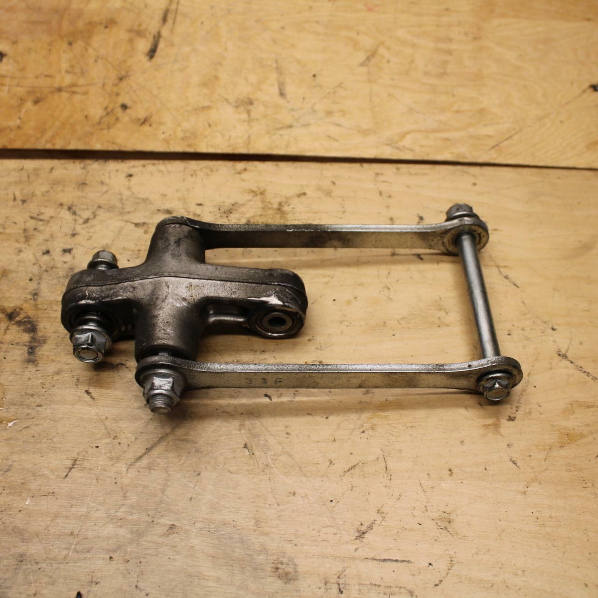 07-12 SUZUKI BANDIT 650S REAR DOGBONE SHOCK LINKAGE LINK BB328