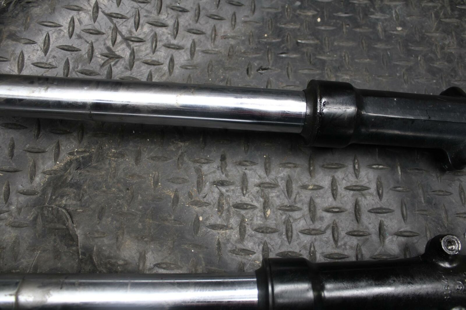 86 SUZUKI GS750ES FRONT FORKS SHOCK SUSPENSION SET PAIR BB233