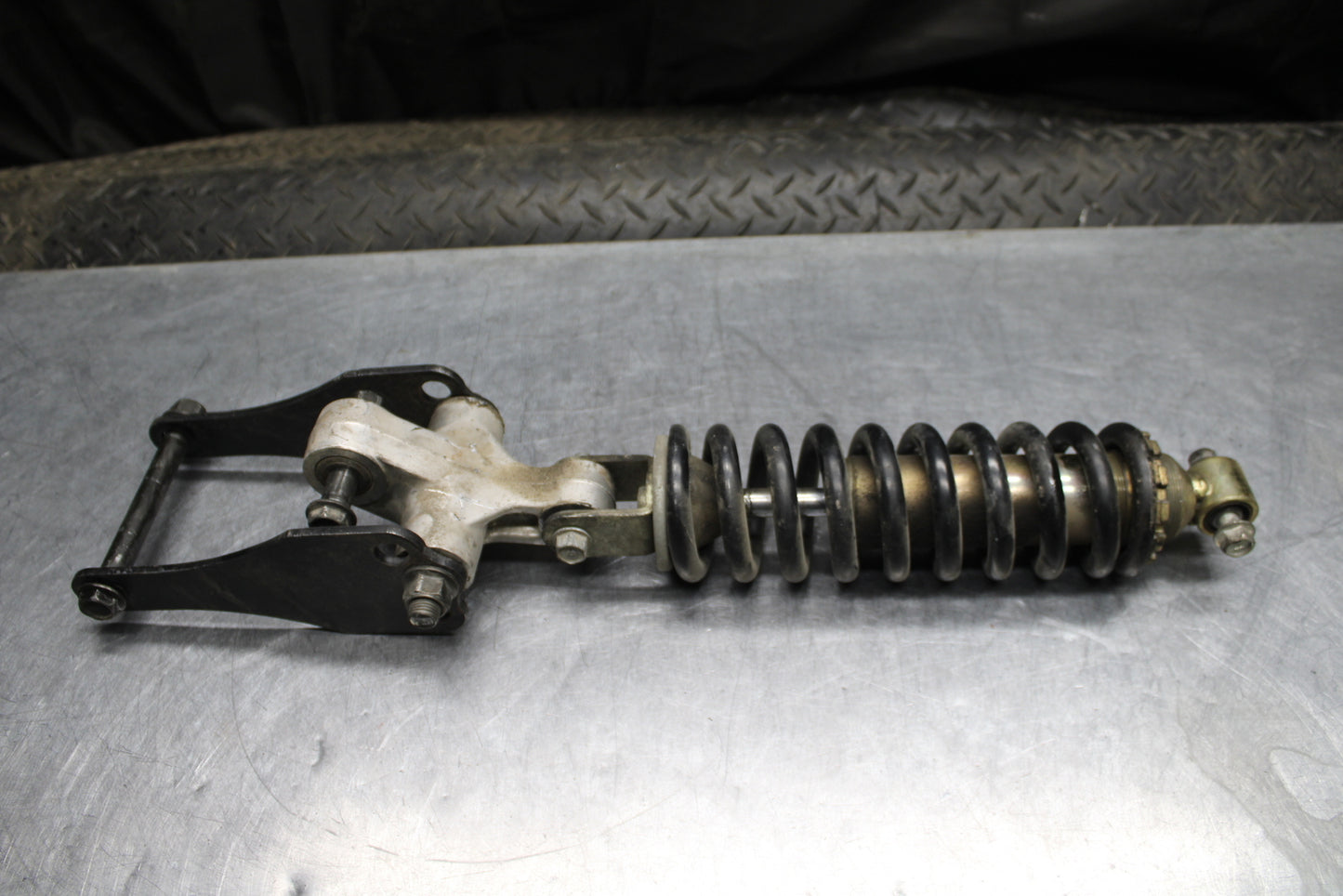 00 SUZUKI INTRUDER 1500 VL1500 REAR BACK SHOCK ABSORBER BB761
