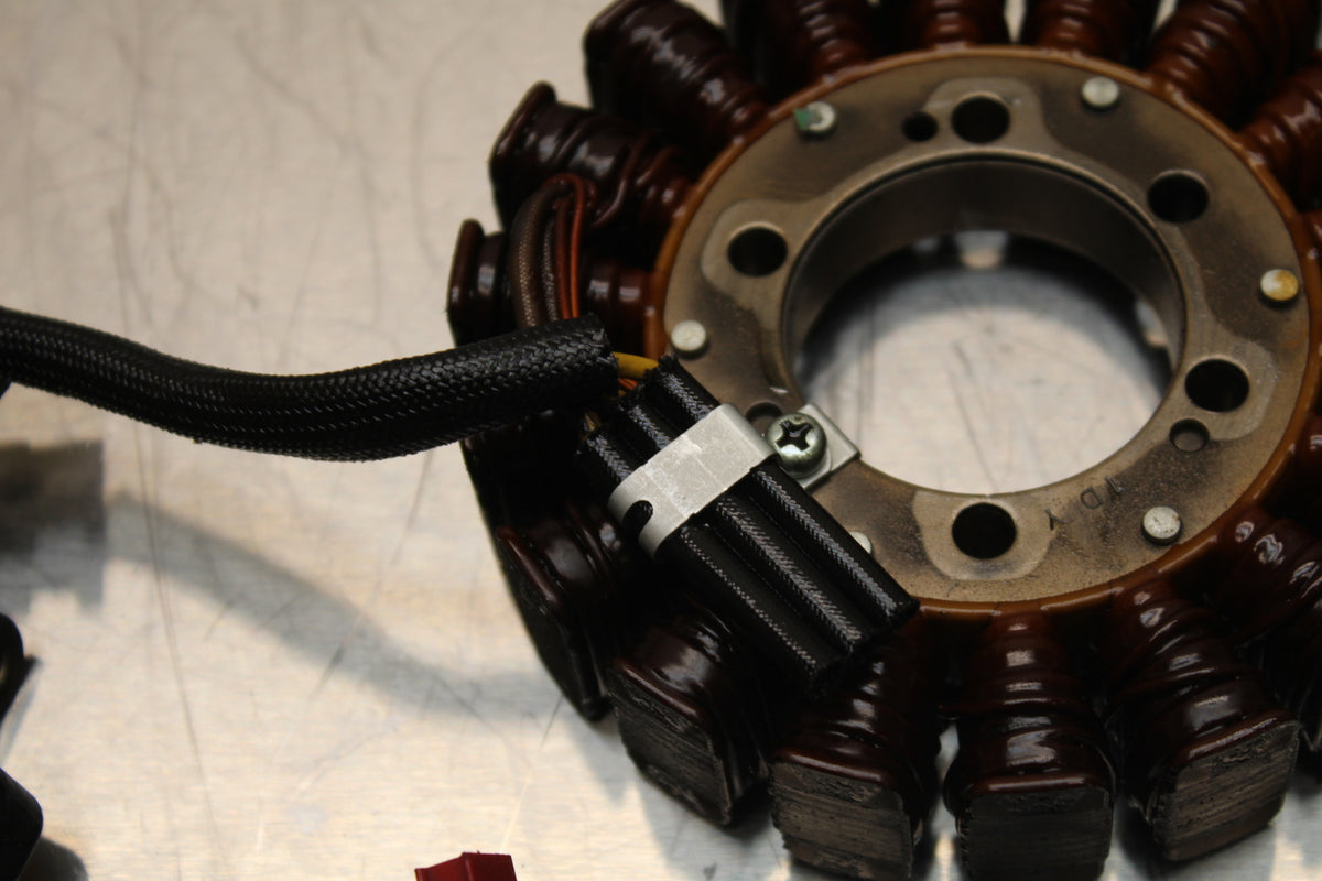 02-03 HONDA CBR954RR STATOR GENERATOR ALTERNATOR MAGNETO BB497