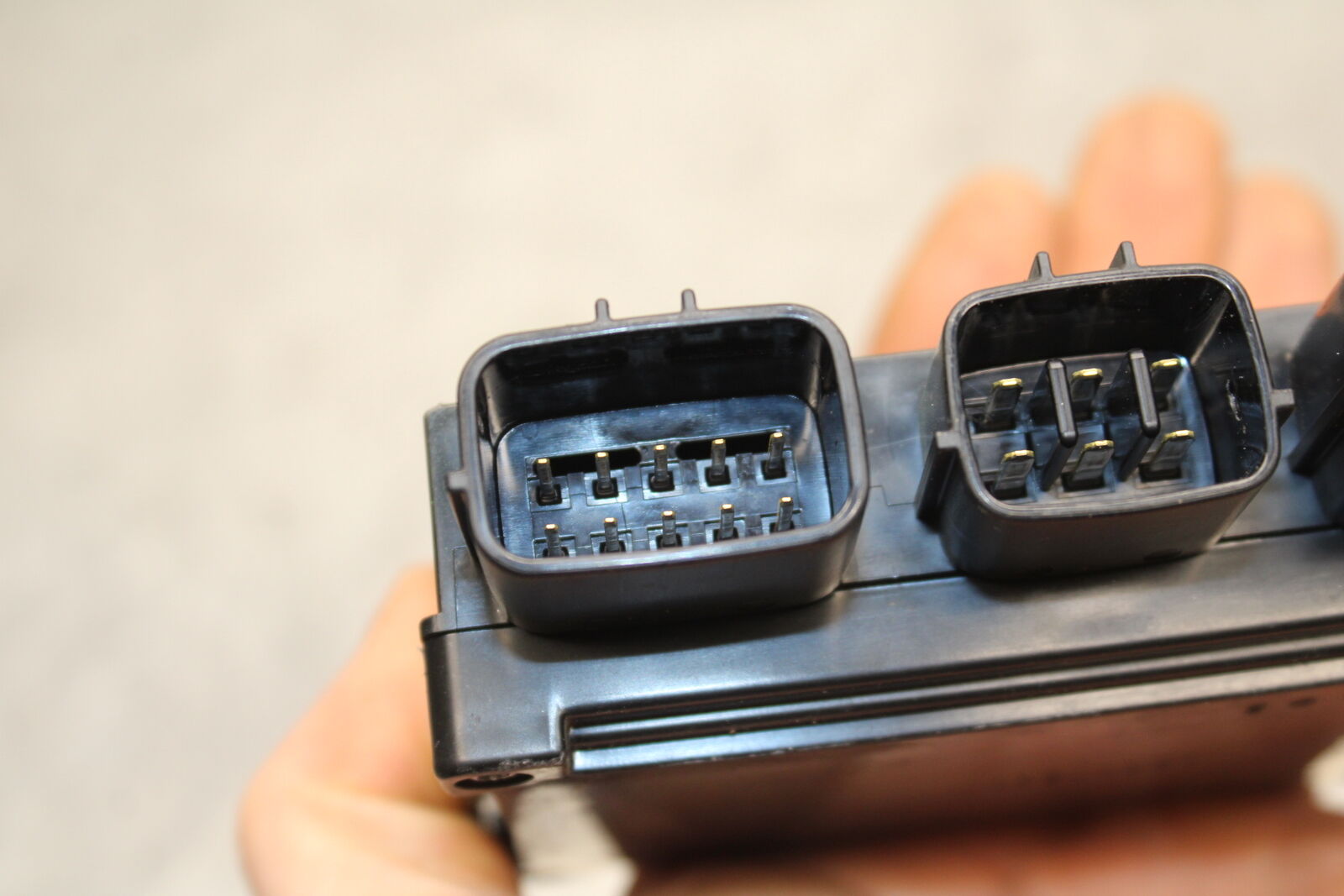 13-17 KAWASAKI NINJA ZX6R ZX636E RELAY ASSEMBLY FUSE BOX BB735