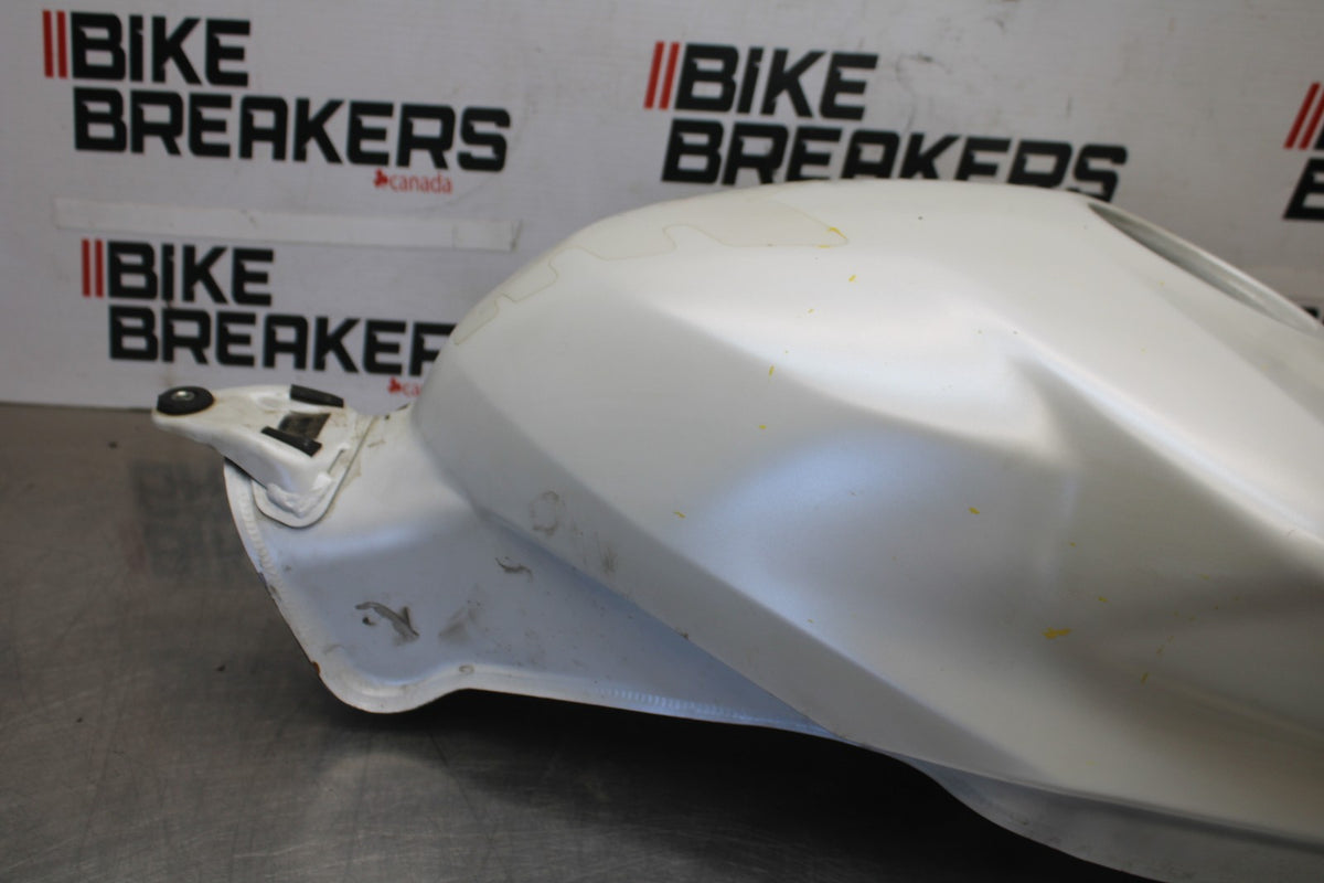 16 DUCATI 959 PANIGALE GAS TANK FUEL CELL PETROL RESERVOIR BB912