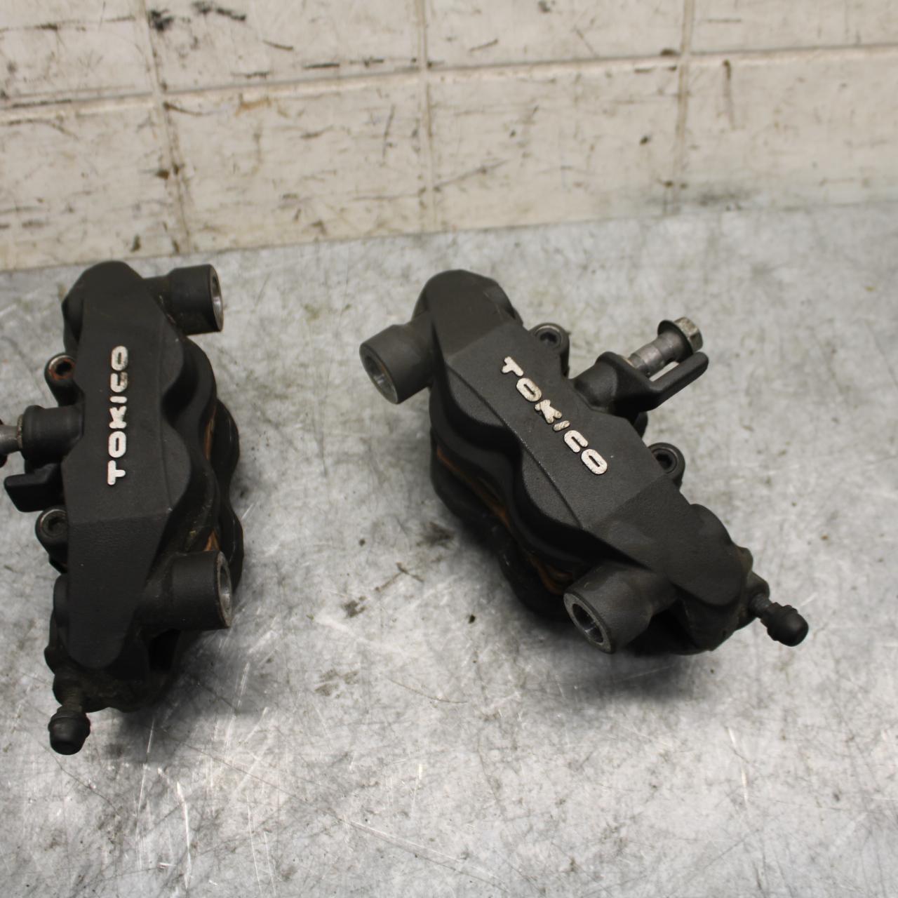 2007 Suzuki GSXR600 RIGHT LEFT FRONT BRAKE CALIPER SET PAIR CALIPERS BB540